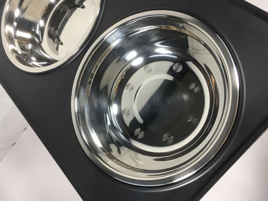 黒のステンレス鋼のダブルボウル 大きい犬のためのスタンド 漏れのない 滑らない 高さ調整可能な 子宮頸部保護