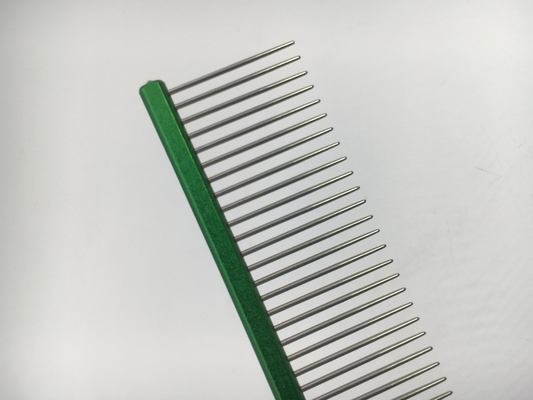 犬と猫のための整形ツール プロの軽量ペットヘア解き毛穴