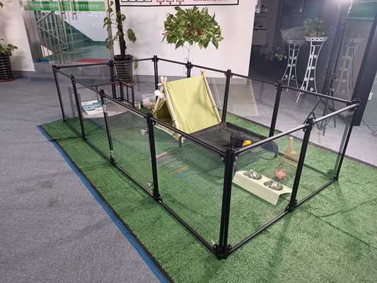 アルミニウム 折りたたみ犬のフェンス 犬のための パーソナライズ可能なパターンと呼吸