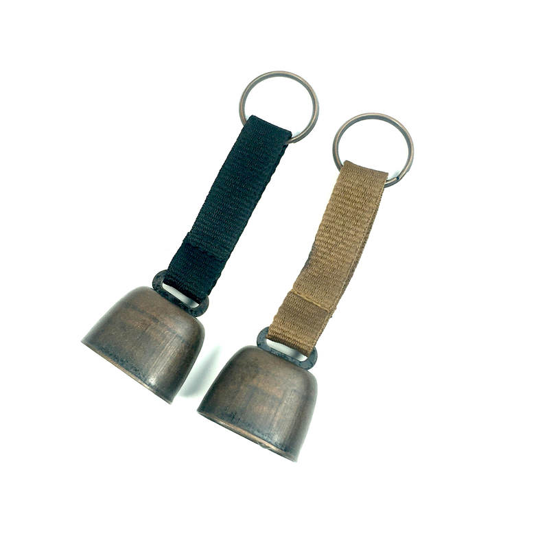 ハンドル 帯帯の鐘 ミニ ペット ドッグ 魅力的な牛の鐘 徒歩とキャンプ 120mm * 35mm 茶色
